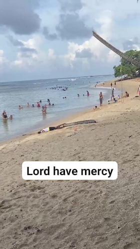 Guy falls from coconut tree Instant KO! thumbnail